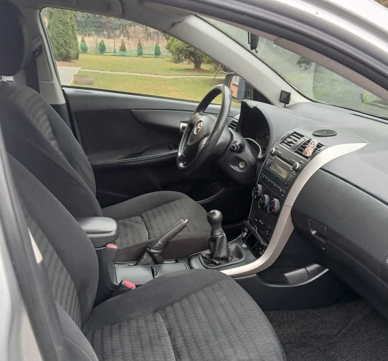 Sprzedam toyotę corollę 2008 1,6 benzyna