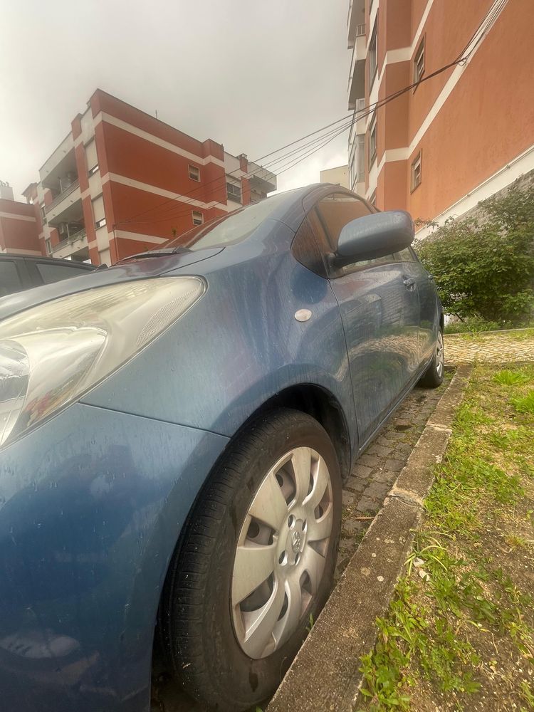 Toyota Yaris Azul