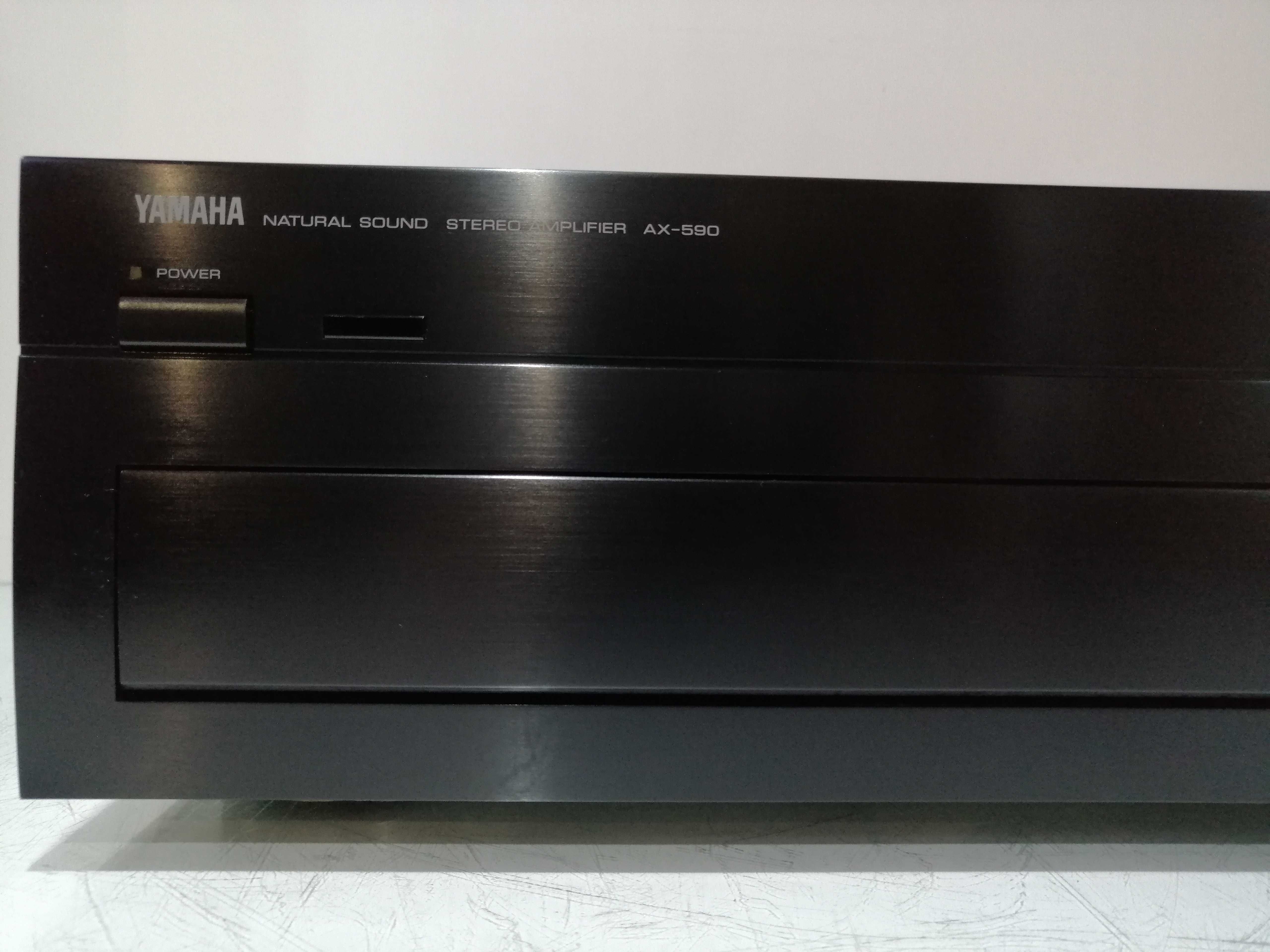 Wzmacniacz Yamaha AX-590