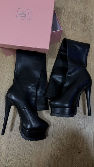 Новы кожані жіночі ботфорти bomond 39