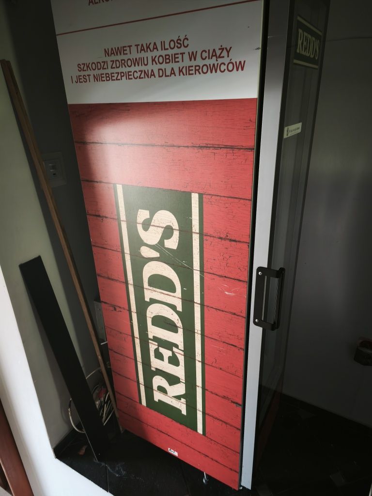 Chłodziarka lodówka, witryna na napoje