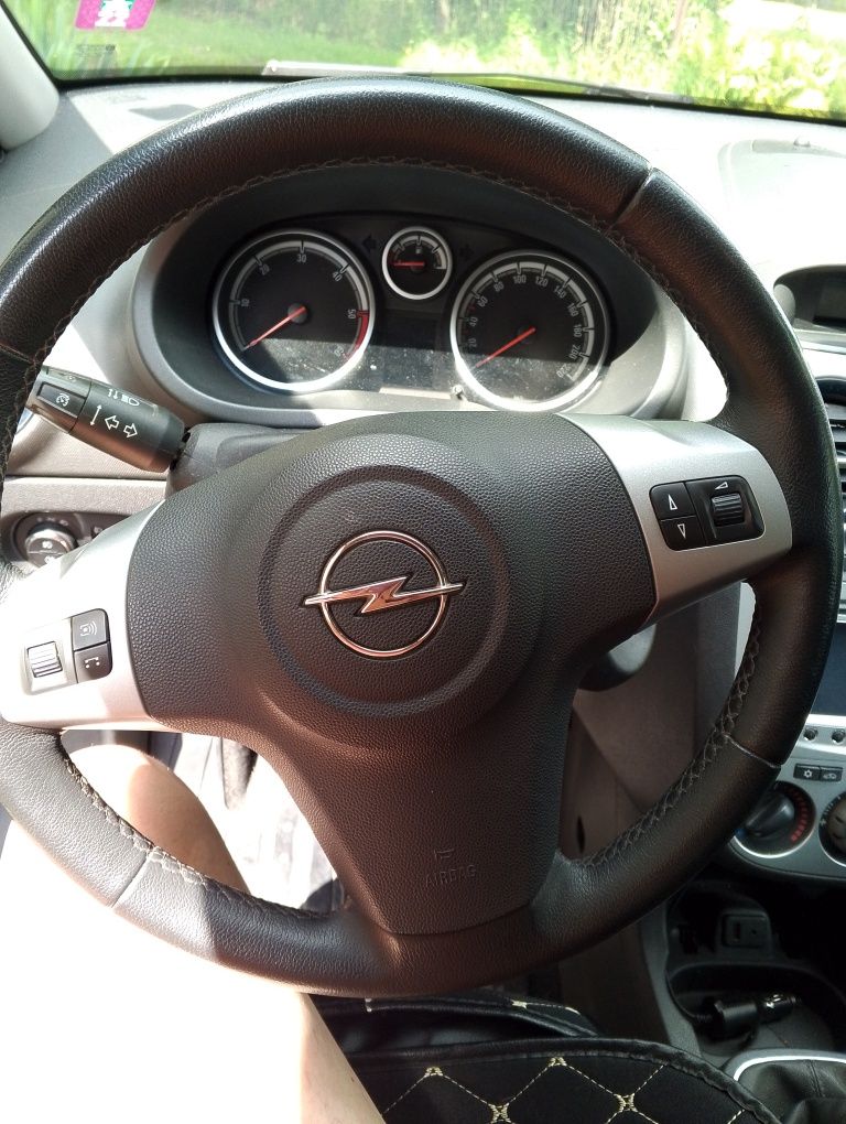 Sprzedam Opel Corsa D  .