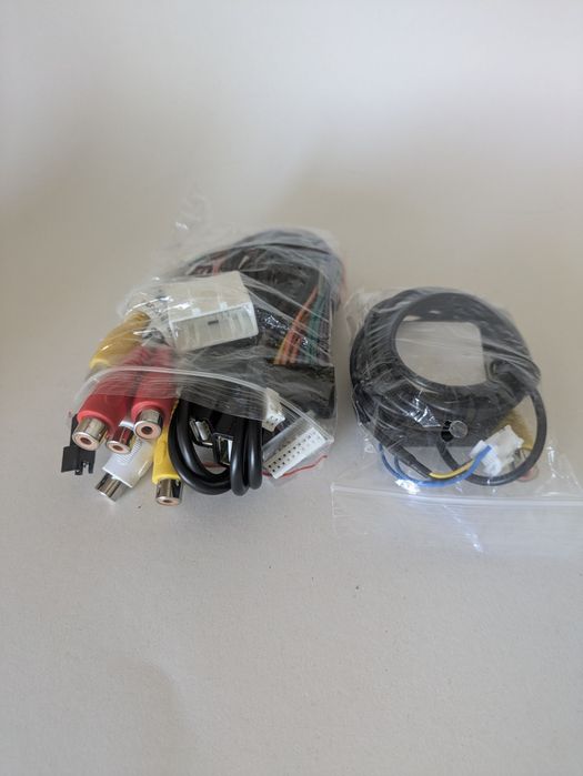 Autorádio Android Universal 9"2 + Moldura Adaptadora (NOVO)