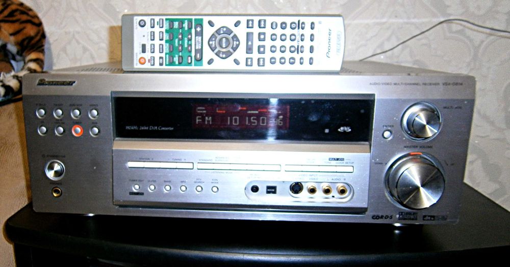 Усилитель- ресивер PIONEER  VSX-D814-S 9.1Х100W с пультом ДУ .