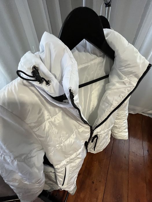 Куртка біла 44
