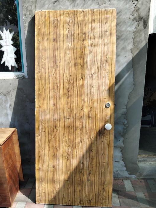 Срочно продам двери 2 двери