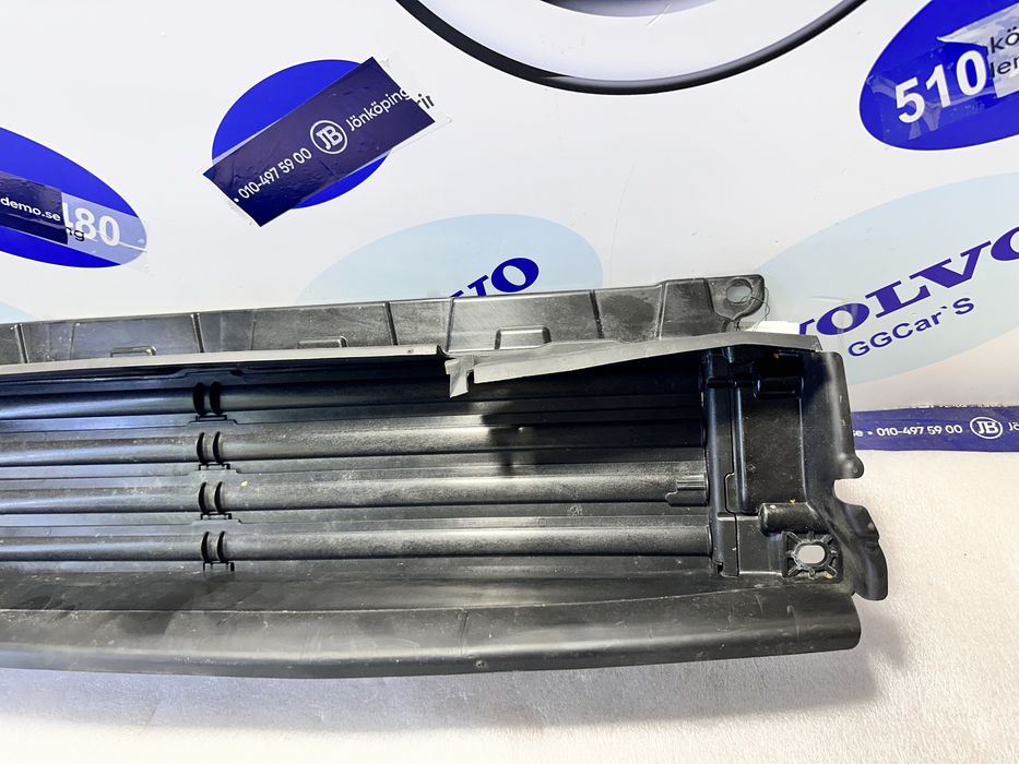 Volvo C40 wlot kierownica powietrrza elektryczna