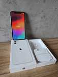 Iphone 11  64 GB , etui 4 szt gratis, bateria 77 %