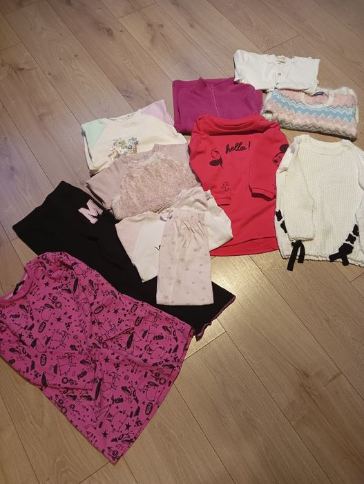 Ubranka dla dziewczynki 110-116