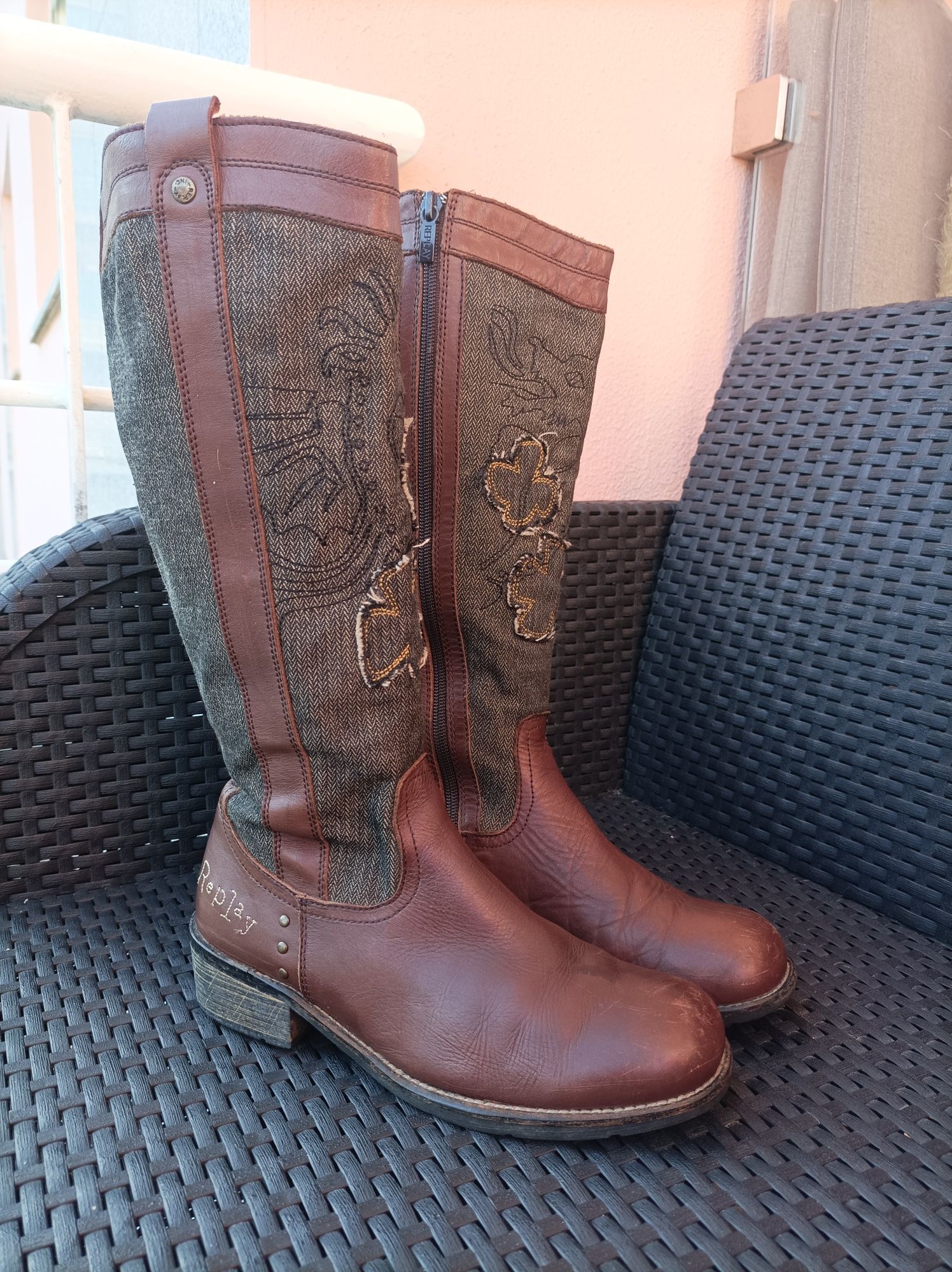Bota Pele Replay