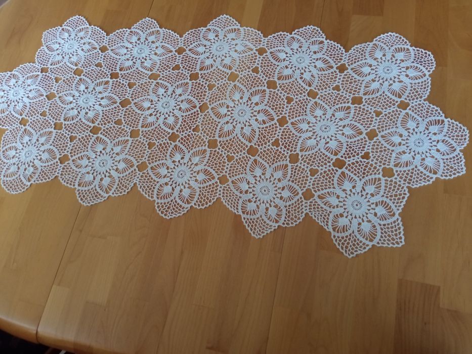 Serweta, bieżnik biały, szydełko