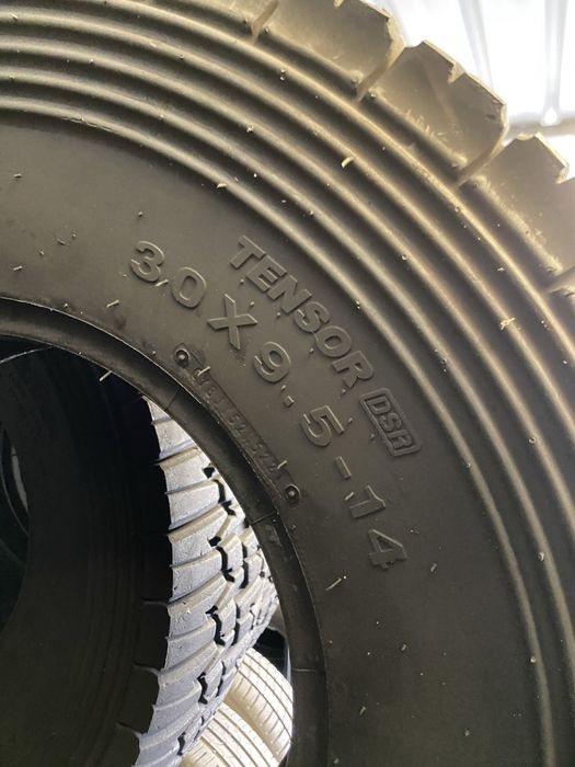 Pneus Off-Road 30x9.5-14 Tensor