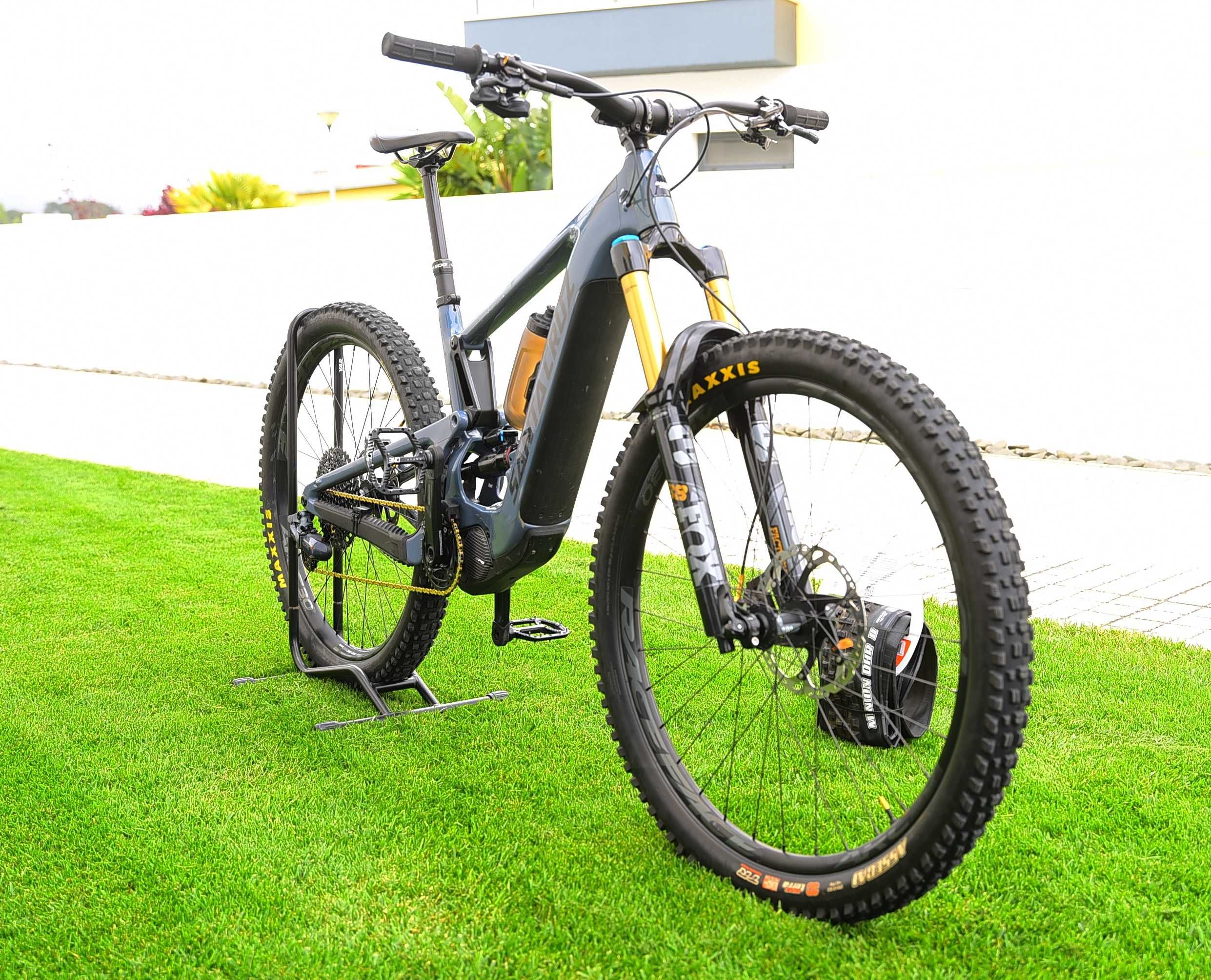 Santa Cruz Heckler AXS 2024