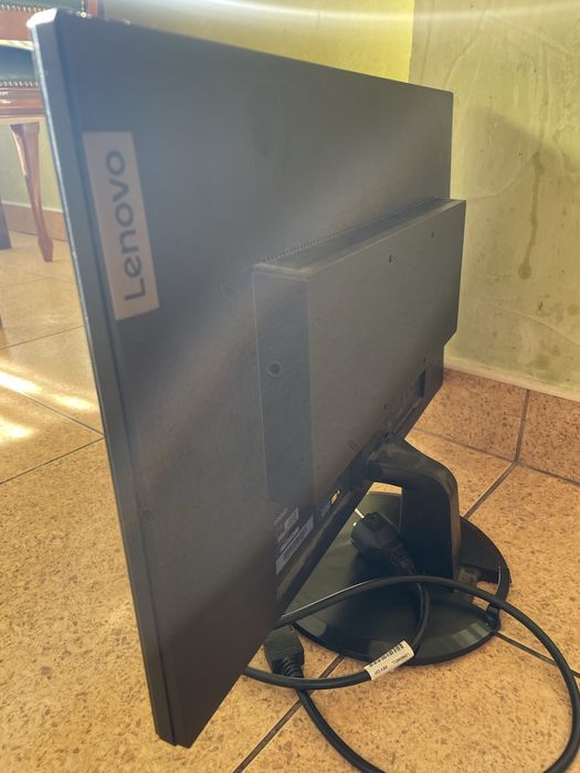 Продаєтся недорого Монітор LENOVO C22-20, клавиатура- в подарок! 20