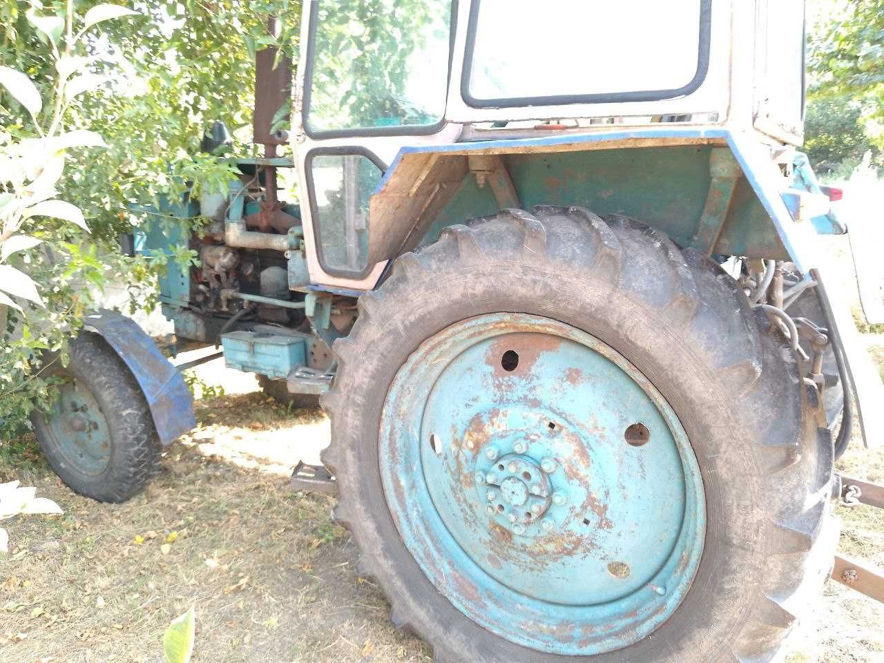 трактор ЮМЗ-6АКЛ