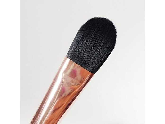 Pędzel do makijażu Charlotte Tilbury - FOUNDATION