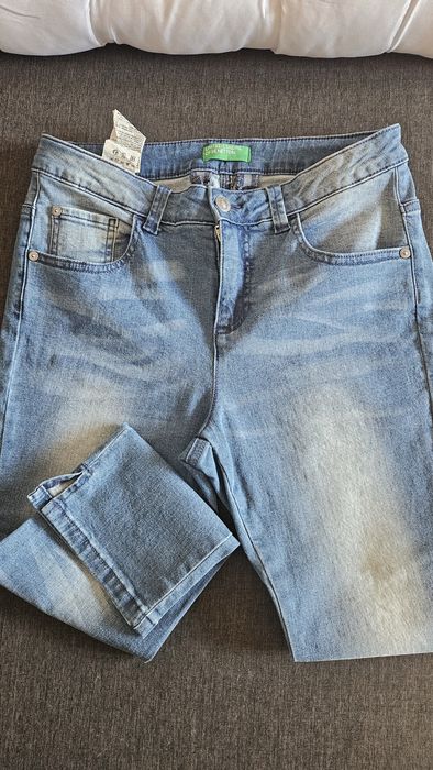 Spodnie Benetton dziewczynka  młodzieżowe jeans 3/4 rozmiar na 160 2xl