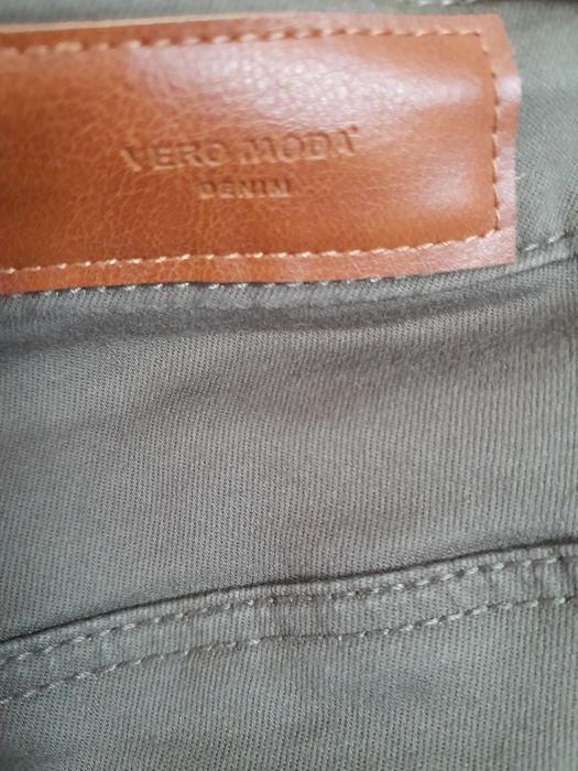 Bojówki Vero Moda