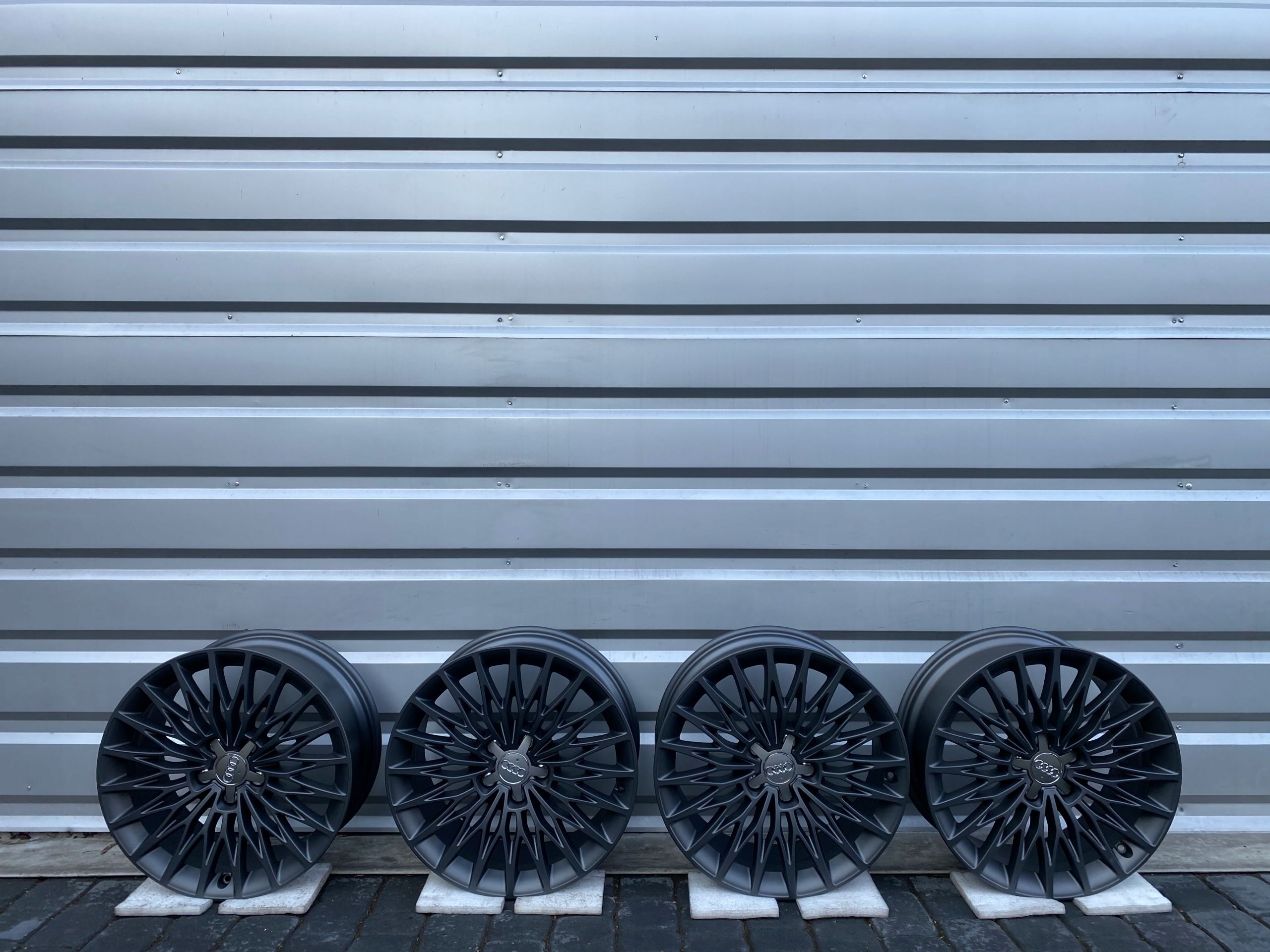 Oryginalne Felgi Audi 18" S3 A3 A4 A6 A8 TT