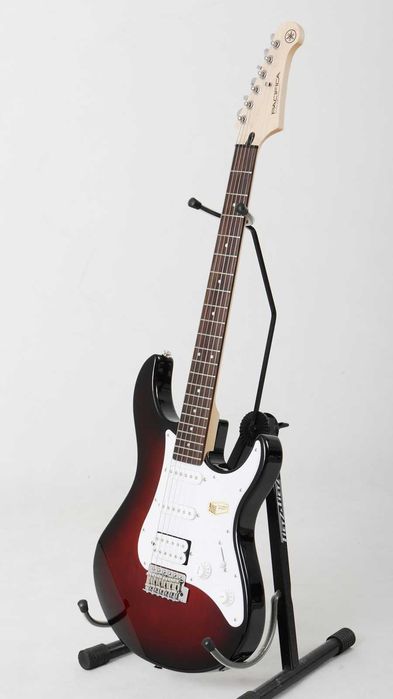 YAMAHA PACIFICA 112J OVS Gitara elektryczna	+ kabel