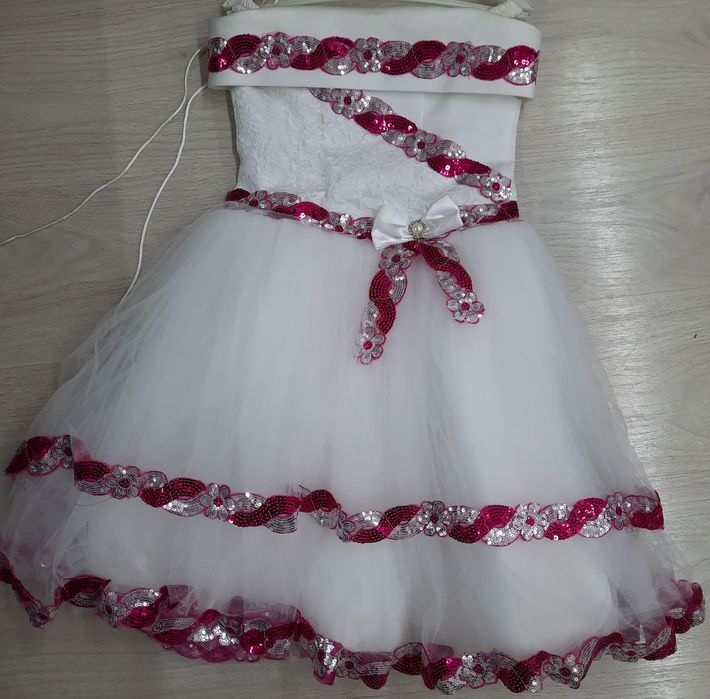 Плаття на дівчинку на новий рік чи випускний