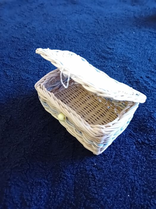 Pojemnik szkatułka pudełko na biżuterię drobiazgi