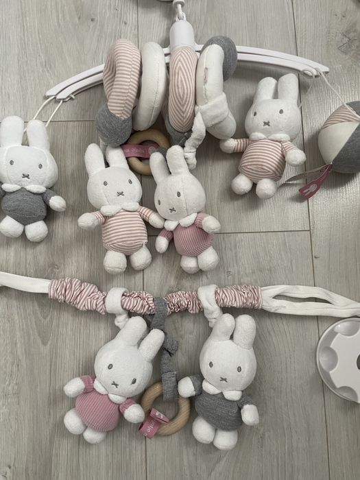 Zestaw Karuzela Miffi Nijntje zawieszki do wózka lub łóżeczka