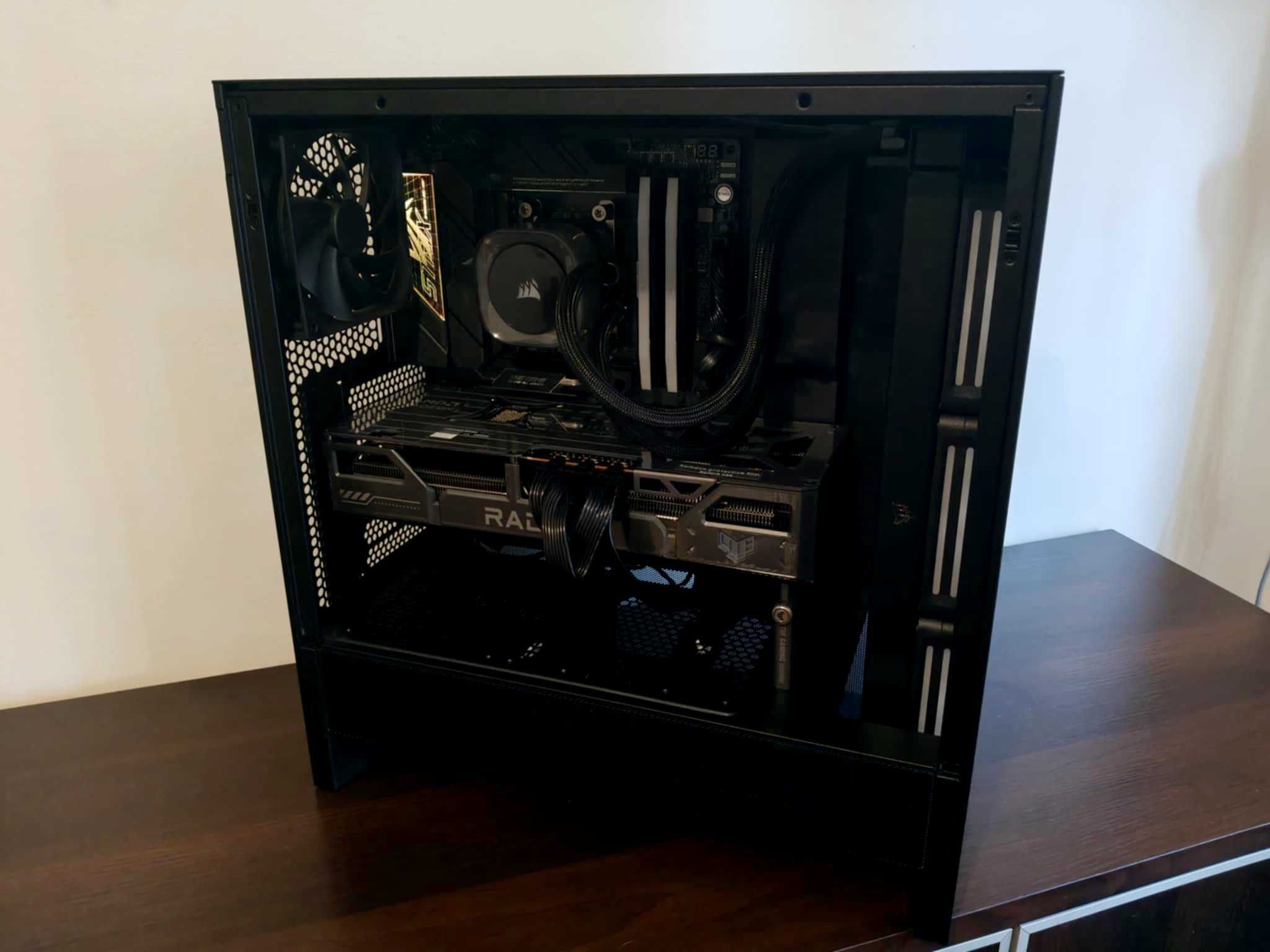 Ryzen 9800X3D ASUS TUF GAMING 9070XT DDR5 32GB 6600mt/s, ROG X670E-E