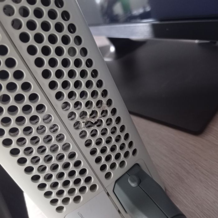Тушка xbox 360 . Гарантия. Без комплекта