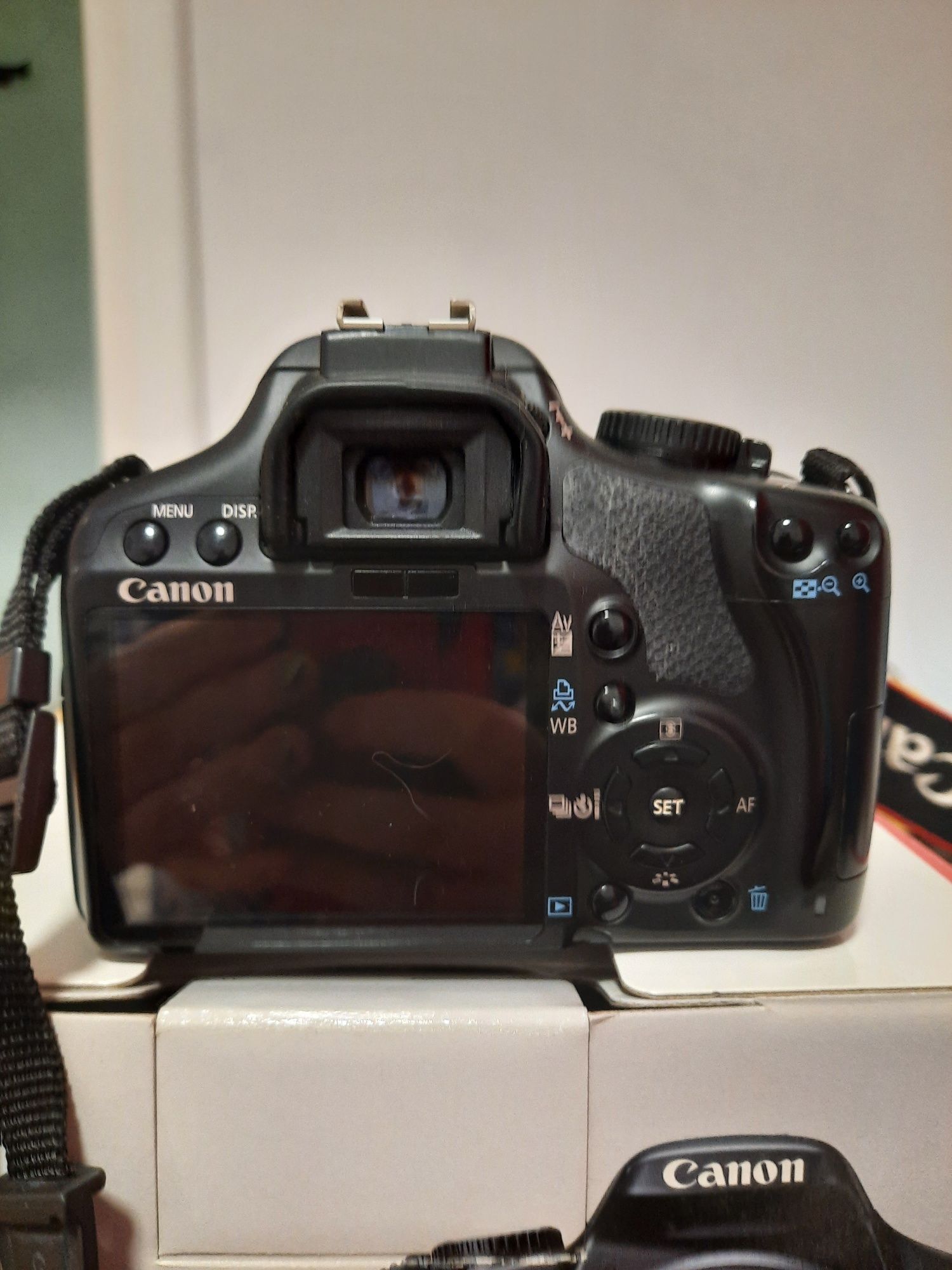 Камера  Canon EOS 450D . Полный комплект з коробкою.