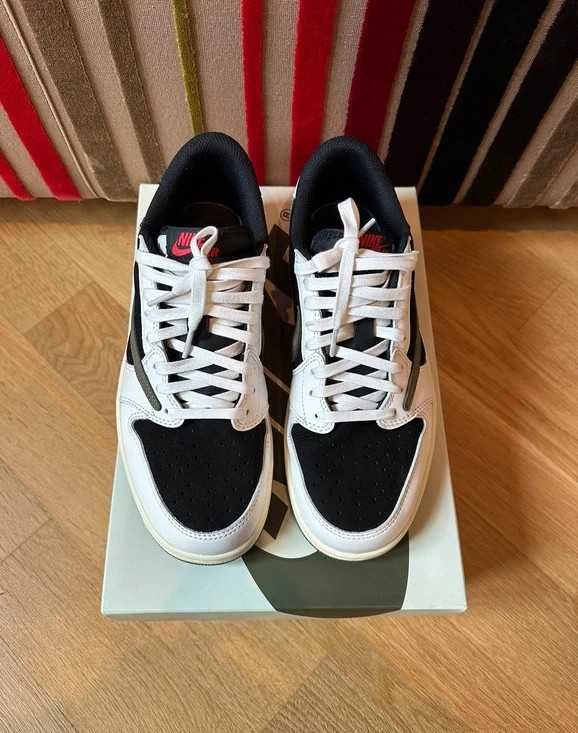 Jordan 1 Retro Low OG SP Travis Scott Olive R.42