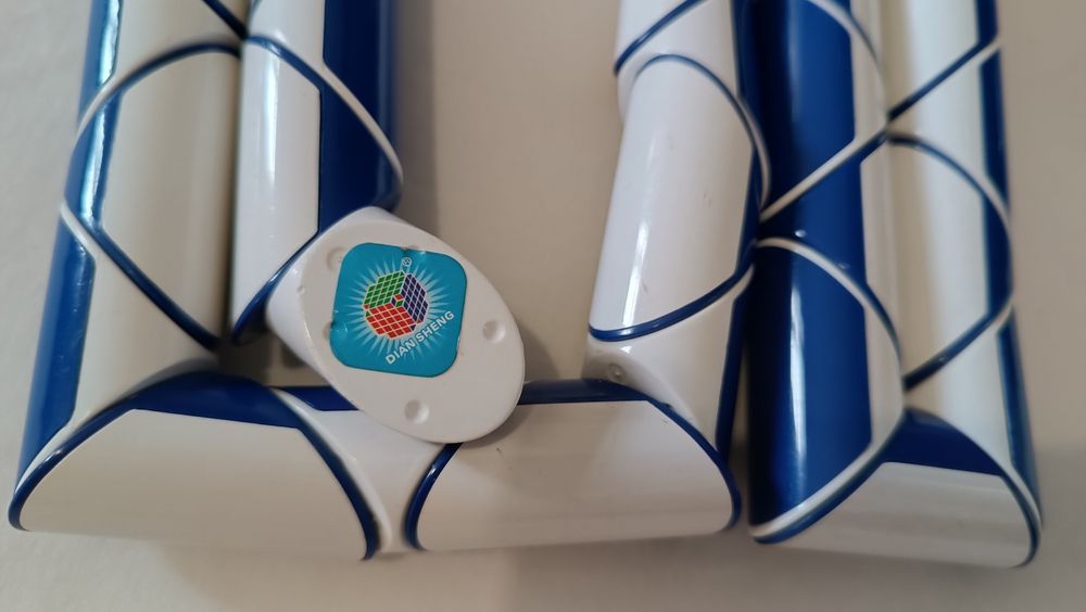 Cobra mágica. Como Nova. Jogos