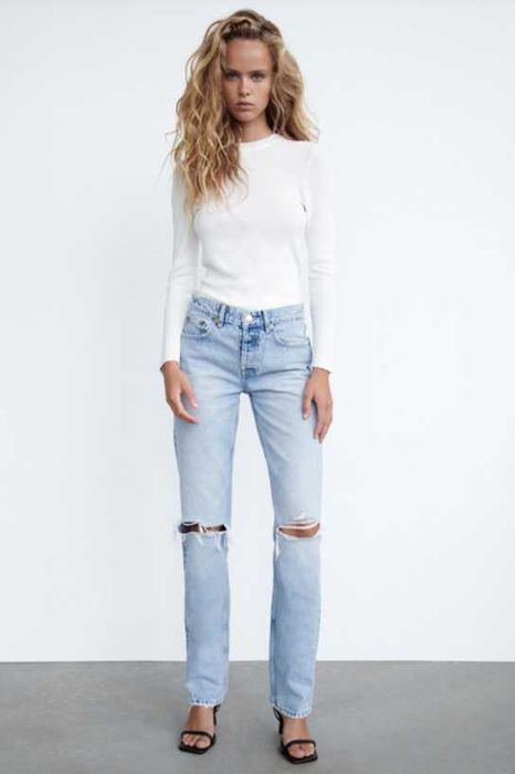 Голубые рваные джинсы прямого кроя средняя посадка ZARA XS