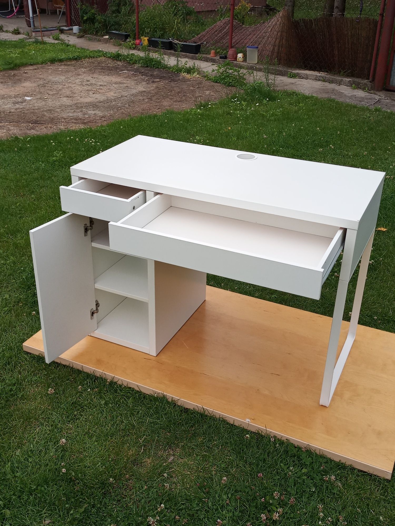 IKEA MICKE biurko z szafką dwie szuflady 105x50 BIAŁE dostawa czyste