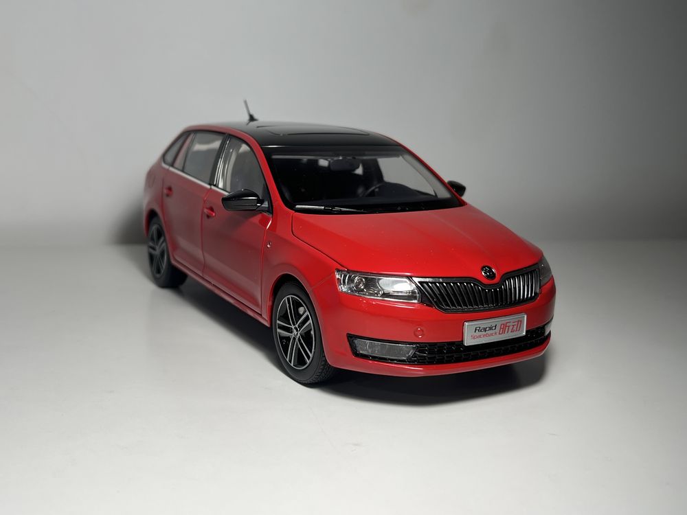 Sprzedam model 1:18 Skoda Rapid Paudi [NOWY]