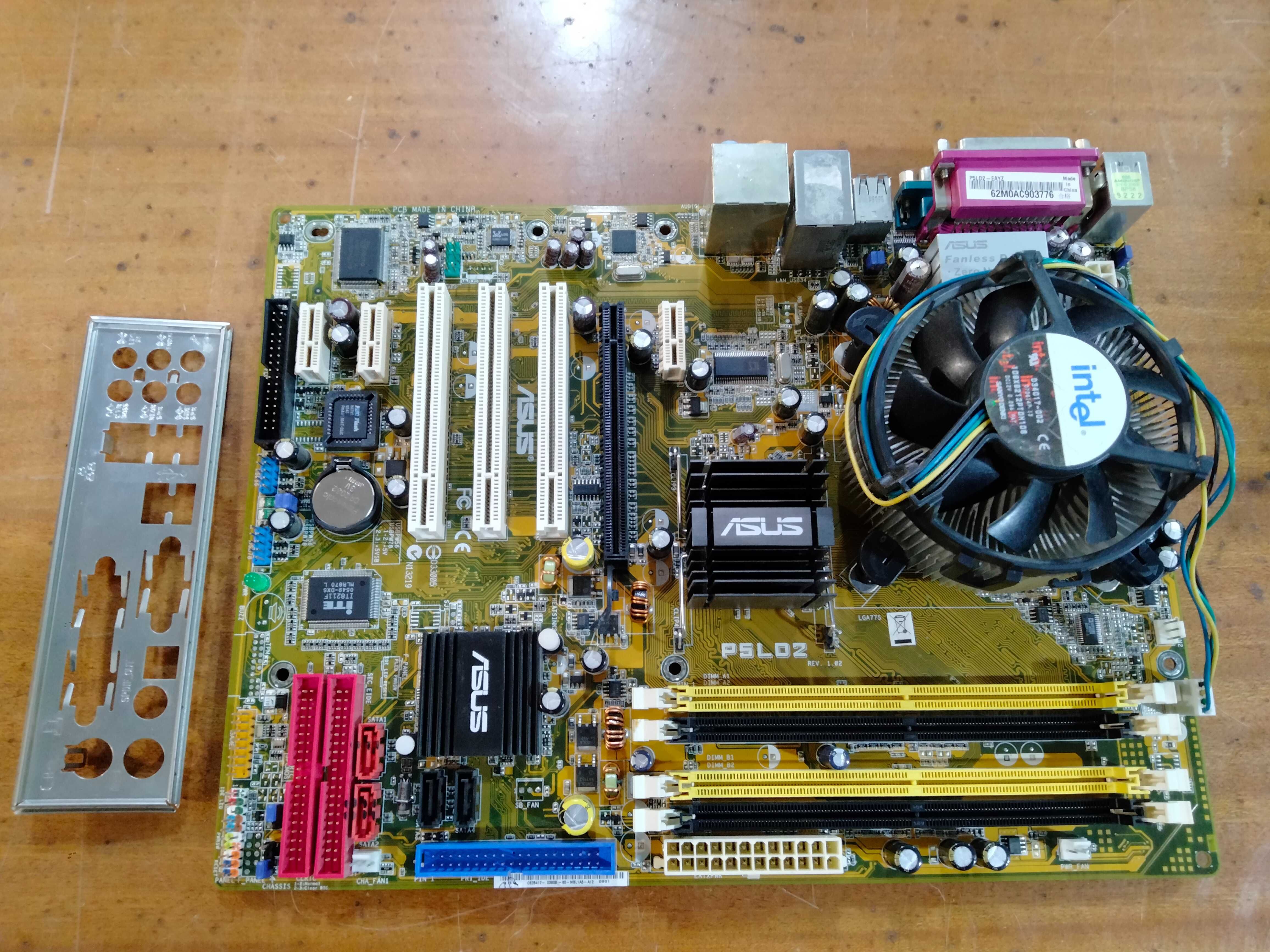 Материнские плата материнка Asus Gigabyt MSI