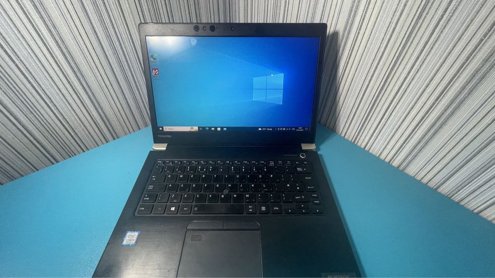 СРОЧНО!!! ПРОДАЖ/ОБМІНToshiba Dynabook X30 Core i5 8GB RAM 256GB SSD.