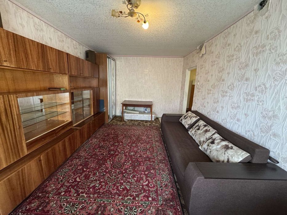 Продам чешку 2к квартиру на Кирова 54 кв м