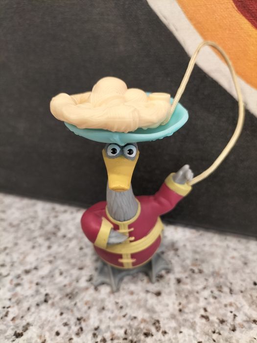 Vários bonecos Mc' donalds
