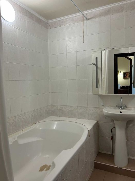продаж 3кімнатної квартири біля метро Героїв Дніпра