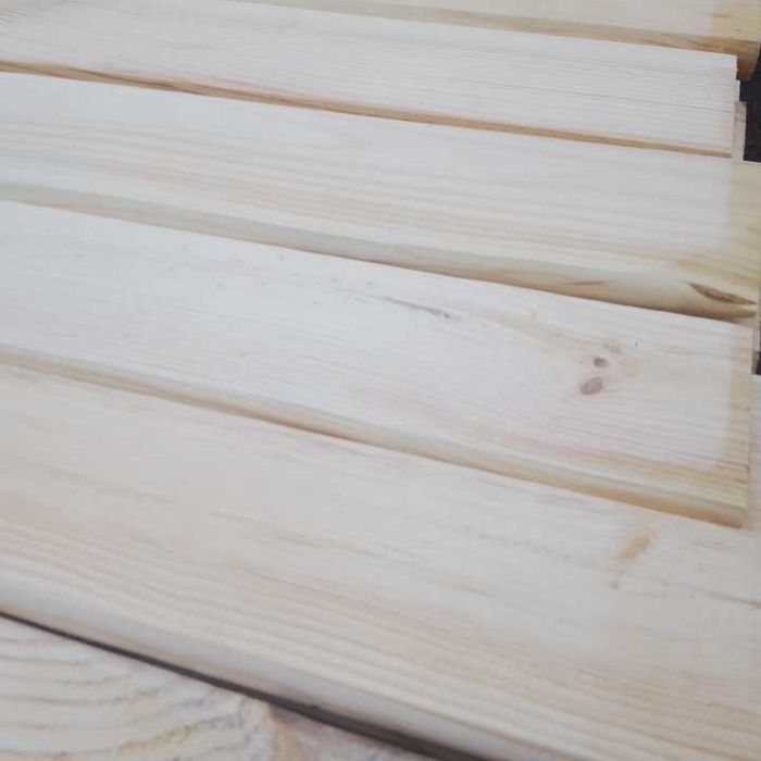 Deska sosnowa heblowana do zabudowy