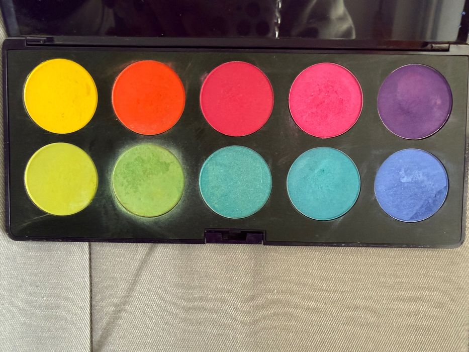 Paleta cieni do powiek Neve Cosmetics