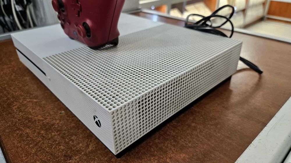 Konsola Xbox One S 1 TB, pad