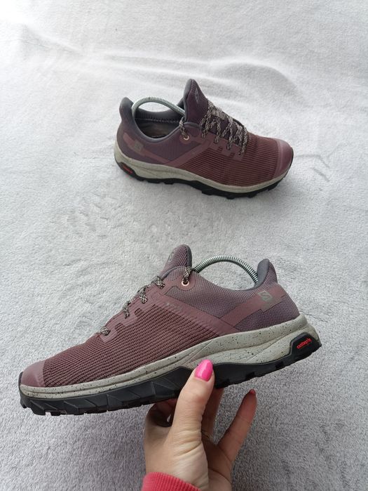 Женские кроссовки Salomon Gore tex р39