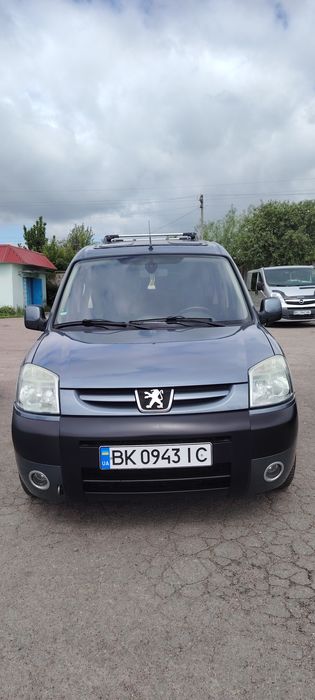 Продам авто Пежо партнер