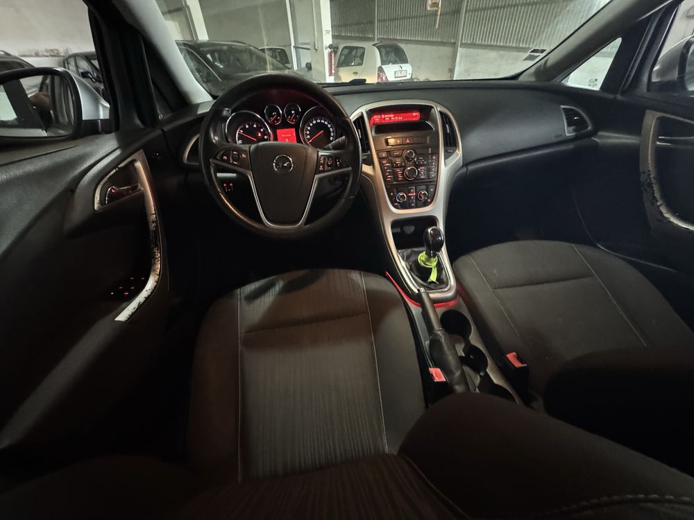 Opel Astra J sports tourer 1.3cdti