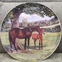 декоративная тарелка лошади