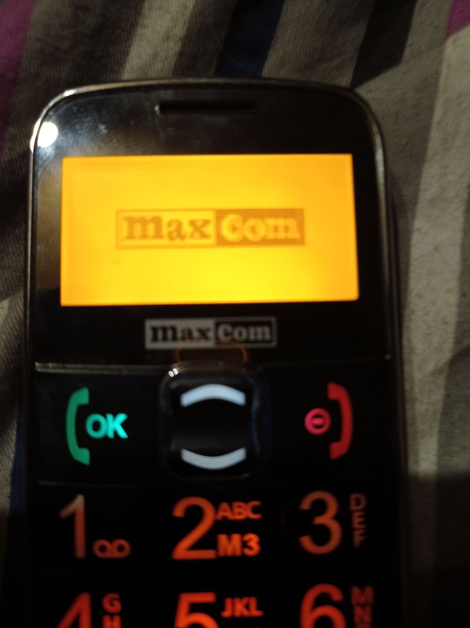 Telefon dla seniora Maxcom MM460BB