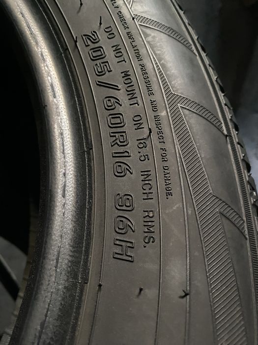 Шини 205/60/16 - 2шт Falken HS449 eurowinter зима