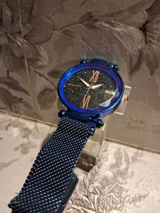 Часы новые наручные женские красивые